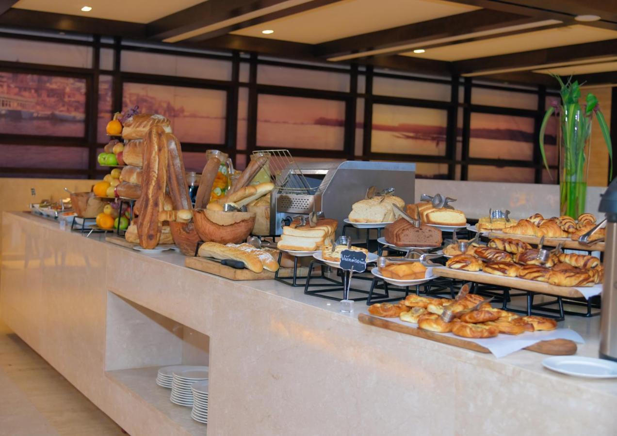 Bravia Hotel نيامي المظهر الخارجي الصورة
