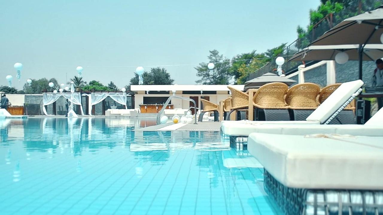 Bravia Hotel نيامي المظهر الخارجي الصورة
