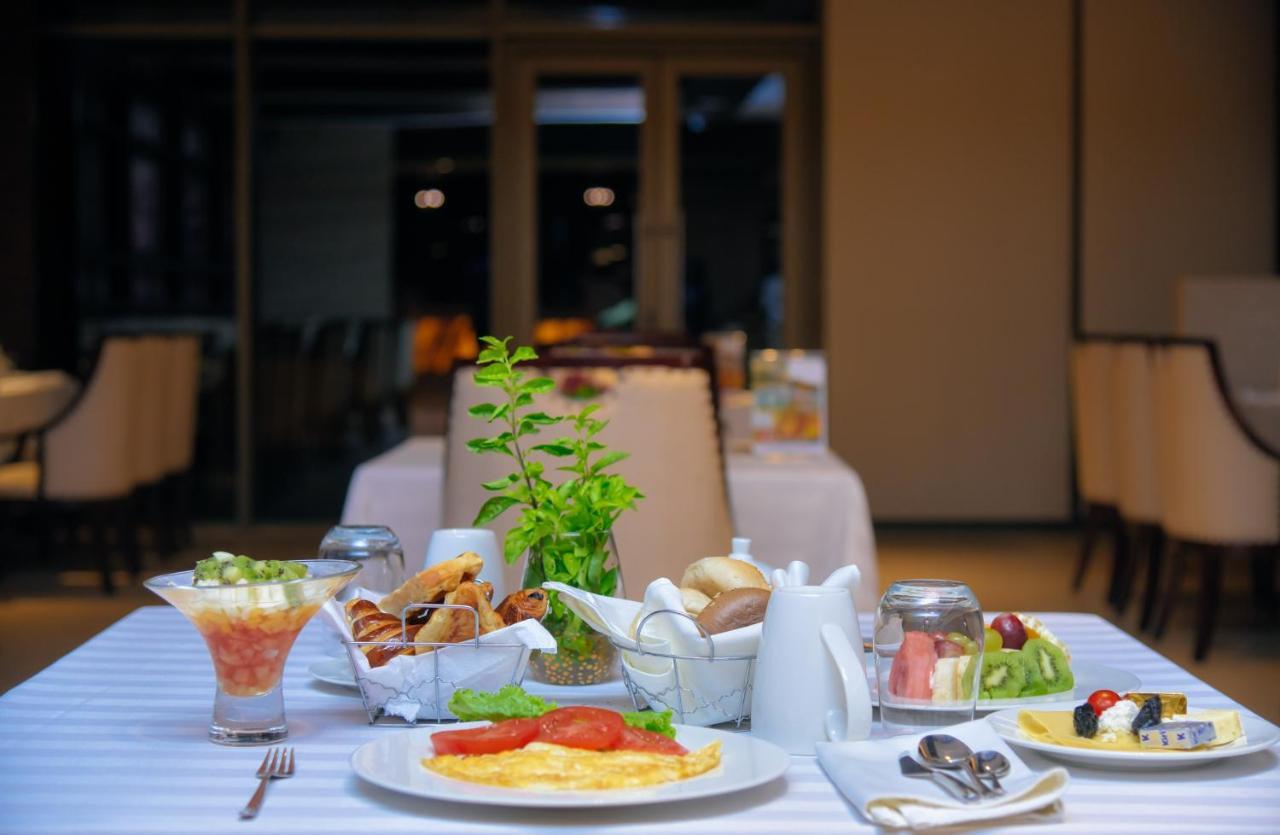 Bravia Hotel نيامي المظهر الخارجي الصورة