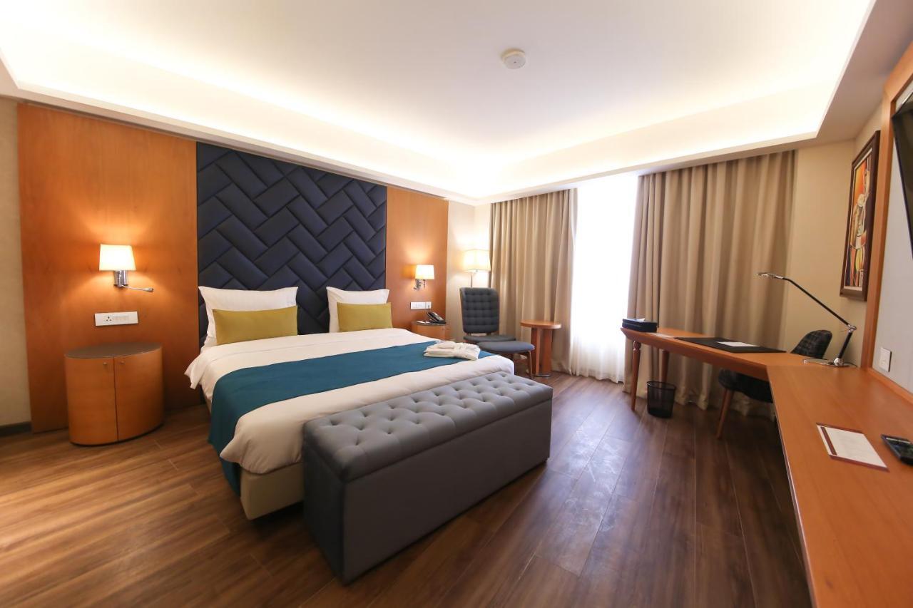 Bravia Hotel نيامي المظهر الخارجي الصورة